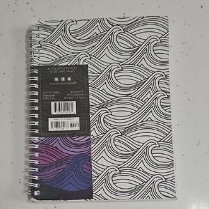 Fabriano Black and White Wave Art Notebook